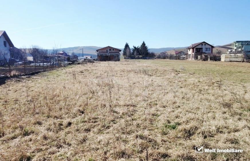 Casă individuală cu 5 camere cu Canalizare în Gădălin