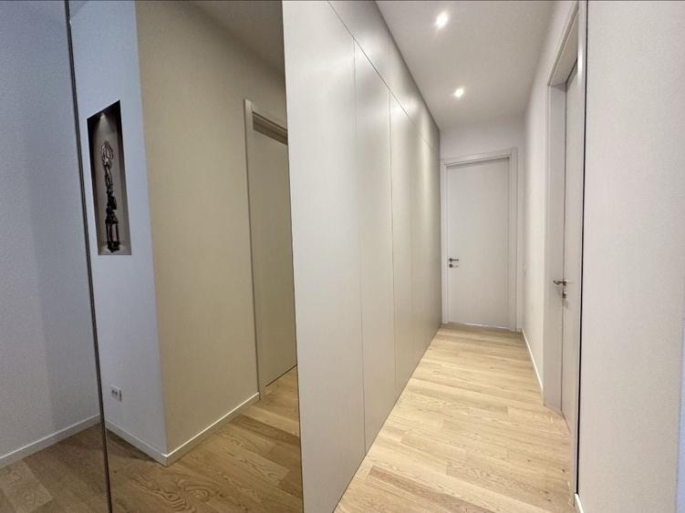 Apartament cu 4 camere în Herăstrău