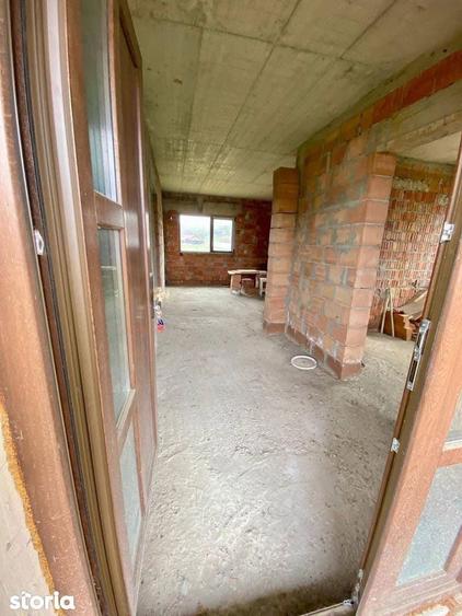 De vanzare Vila la rosu din caramida in aropiere de Roman, 76.000 euro - 3