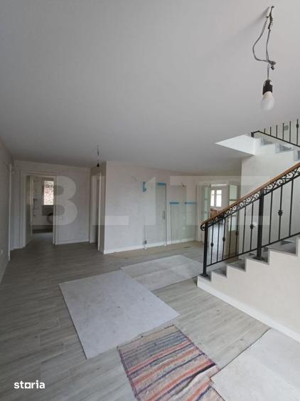 Casă cu 5 camere cu Teren 1590 Mp în Luna