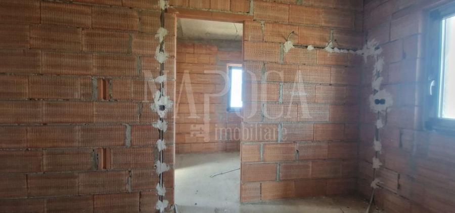 Casă individuală cu 5 camere cu Canalizare în Feleacu