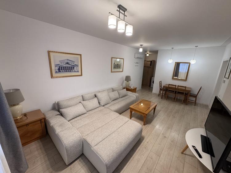 Apartament cu 2 camere semidecomandat în Central