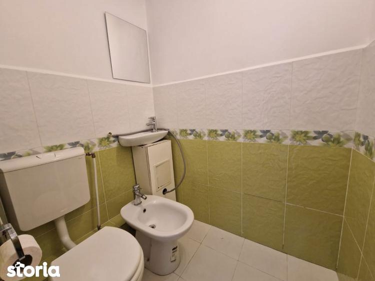 Apartament cu 3 camere decomandat în Tei