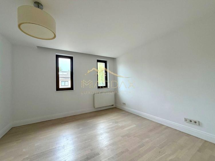 Casă individuală cu 9 camere cu Piscina în Pipera