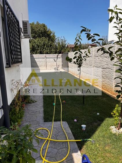 Casă individuală cu 5 camere cu Canalizare în Berceni