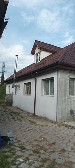 Casă cu 5 camere cu Teren 2000 Mp în Central