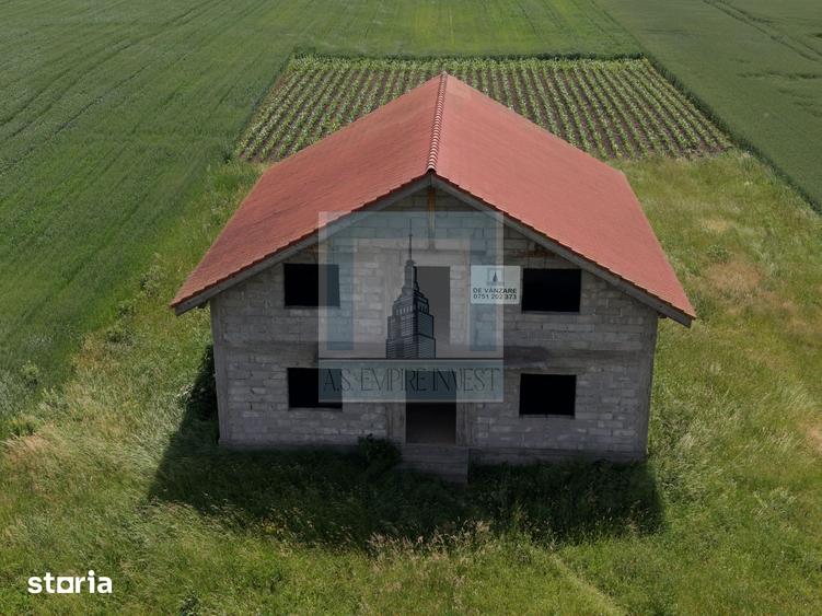 Casă cu 5 camere cu Canalizare în Hălchiu