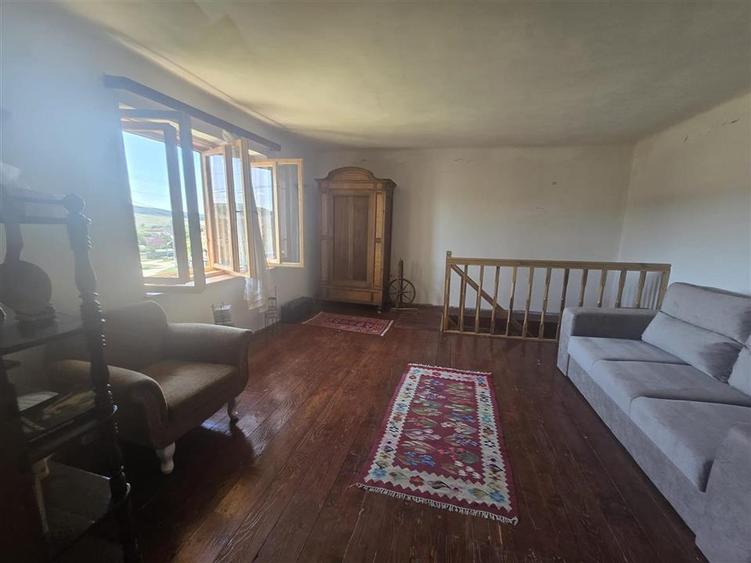 Casă individuală cu 3 camere cu Teren 1200 Mp în Felmer