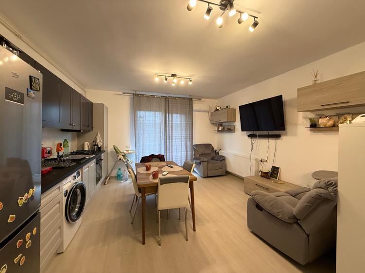 Apartament cu 3 camere nedecomandat în Militari