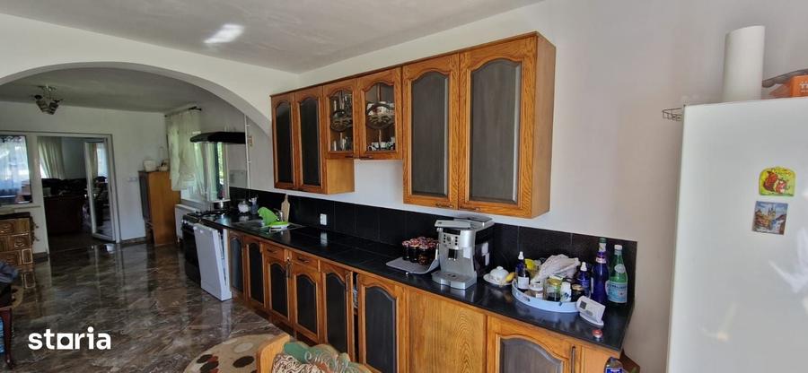 Casă cu 10 camere cu Teren 1715 Mp în Fălticeni