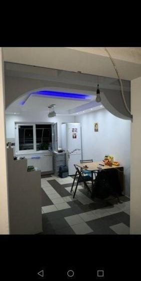 Apartament cu 3 camere decomandat, mobilat în Sebastian