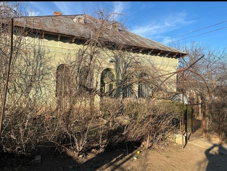 Casă cu 4 camere în Lipovu