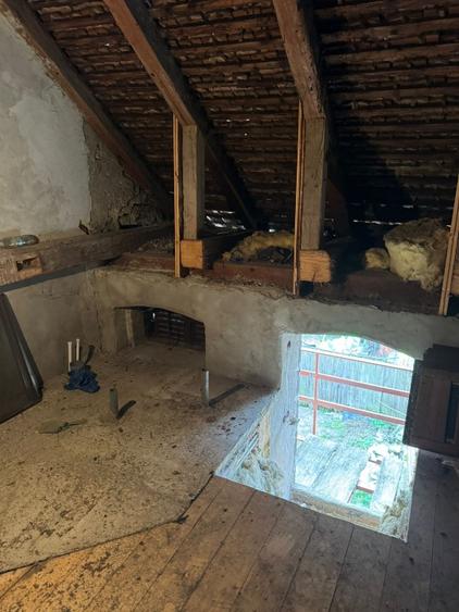 Casă individuală cu 2 camere în Central