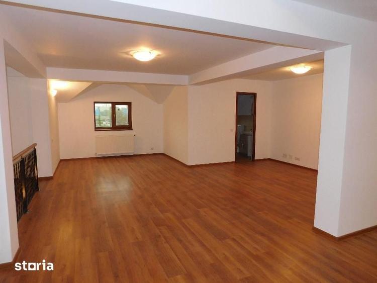 Casă cu 4 camere cu Teren 250 Mp în Apărătorii Patriei