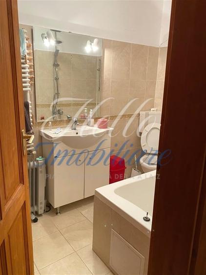 Casă individuală cu 5 camere cu Canalizare în Făget