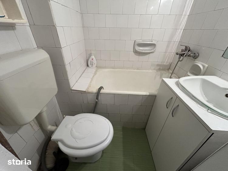 Apartament cu 2 camere semidecomandat în Grădiște