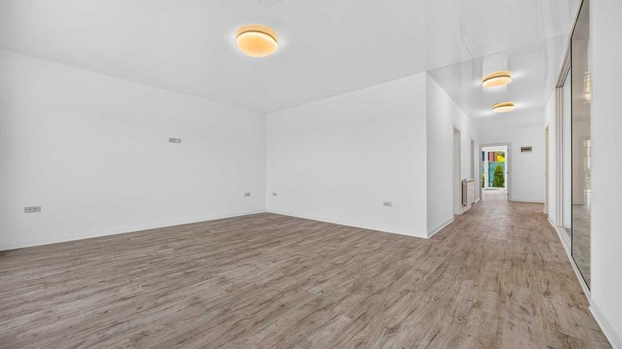 Casă cu 4 camere decomandat în Hărman