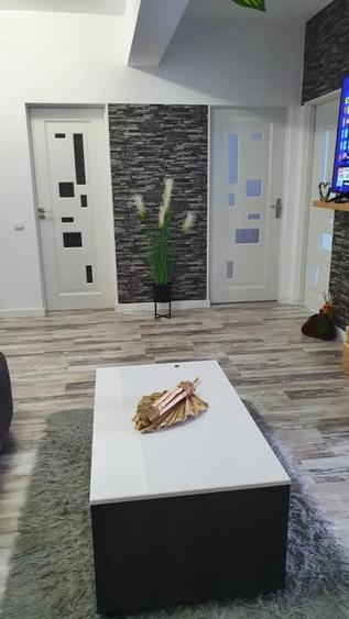 Apartament 3 camere , 65 mp utili , balcon , zona Sesul de Sus - 4