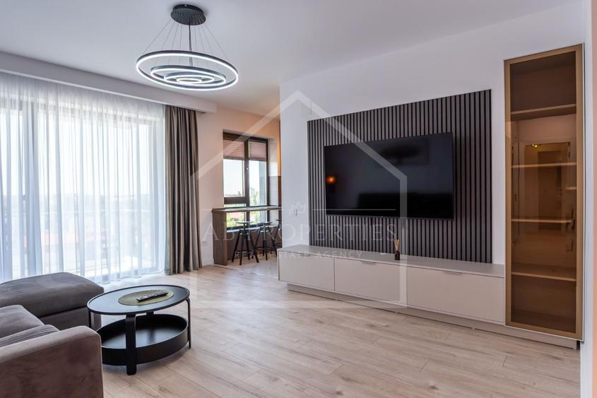 Apartament cu 3 camere decomandat, mobilat în Sisești