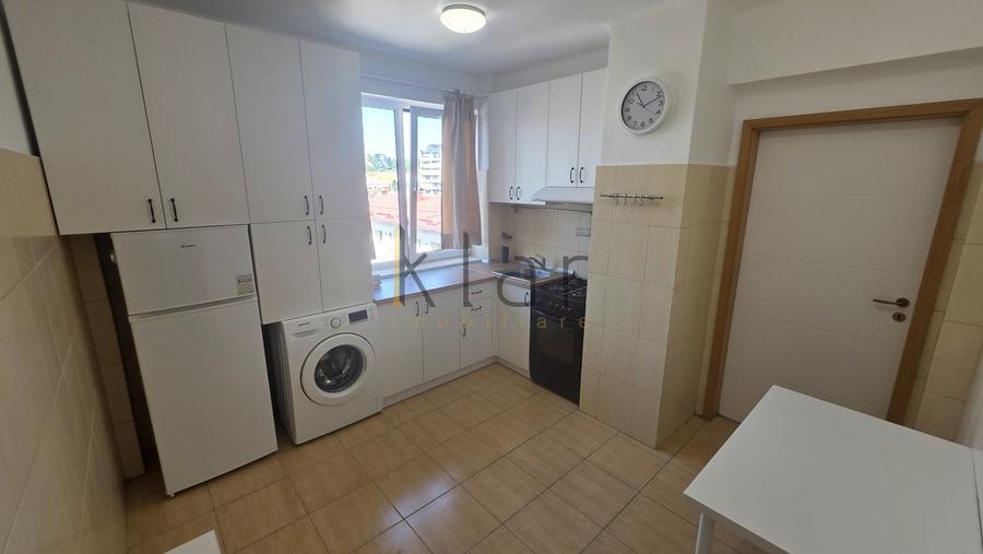 Apartament cu 2 camere semidecomandat, mobilat în P-ța Mihai Viteazul