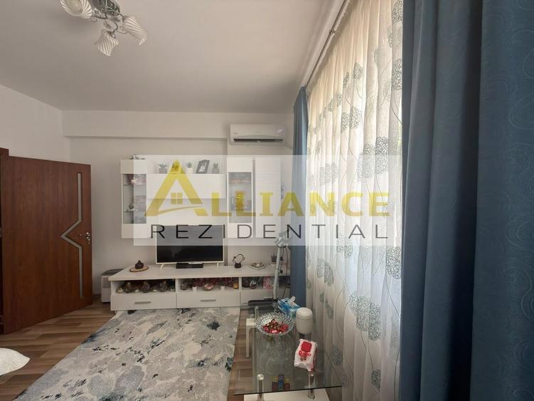 Apartament cu 2 camere decomandat în Ozana