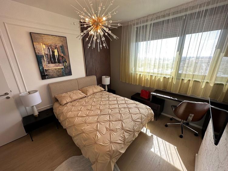 Apartament cu 3 camere decomandat în Central