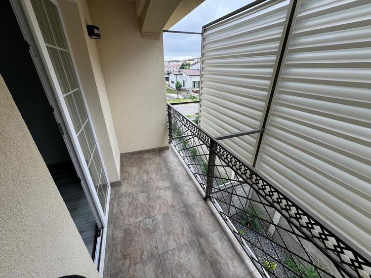 Apartament cu 2 camere decomandat în Girocului