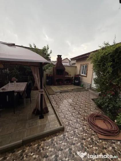 Casă cu 5 camere cu Teren 359 Mp în Brestei
