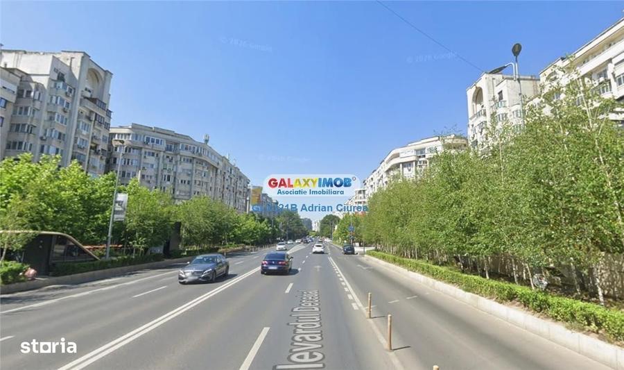 Apartament cu 3 camere decomandat în Decebal