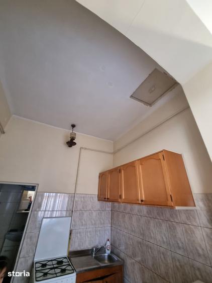 Casă cu 4 camere cu Teren 176 Mp în Universitate