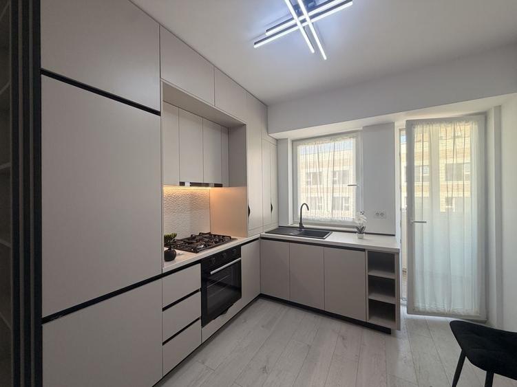 Apartament cu 2 camere decomandat în Central