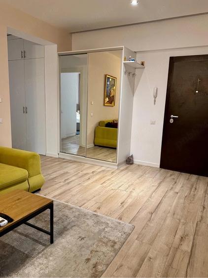 Apartament cu 2 camere semidecomandat în Pantelimon