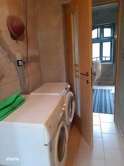 Casă cu 4 camere cu Teren 220 Mp în Petriș