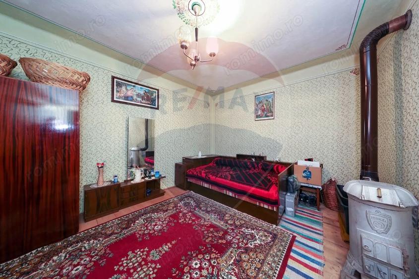 Casă cu 3 camere cu Teren 396 Mp în Ungra