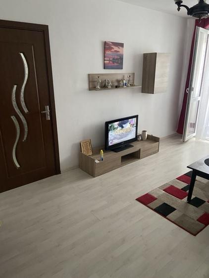 Apartament cu 2 camere semidecomandat în Fizicienilor