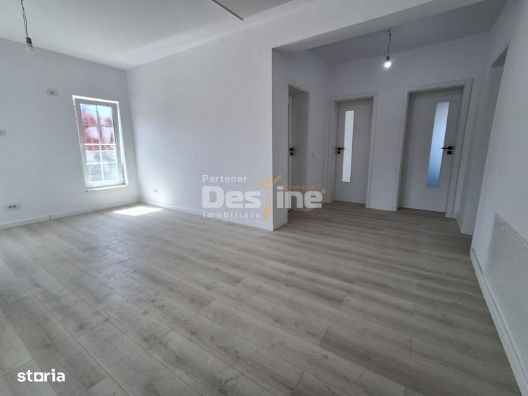 Casă cu 4 camere în Valea Adâncă
