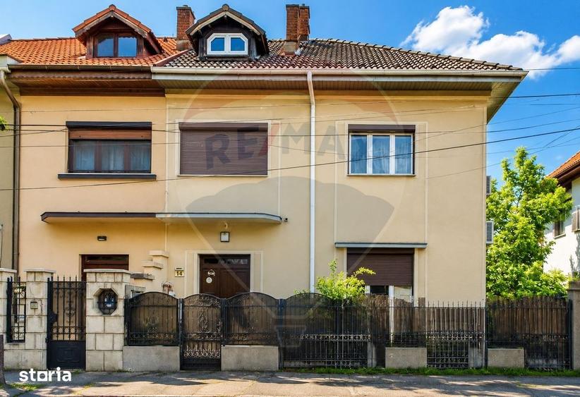 Casă cu 4 camere cu Teren 354 Mp în 13 Septembrie