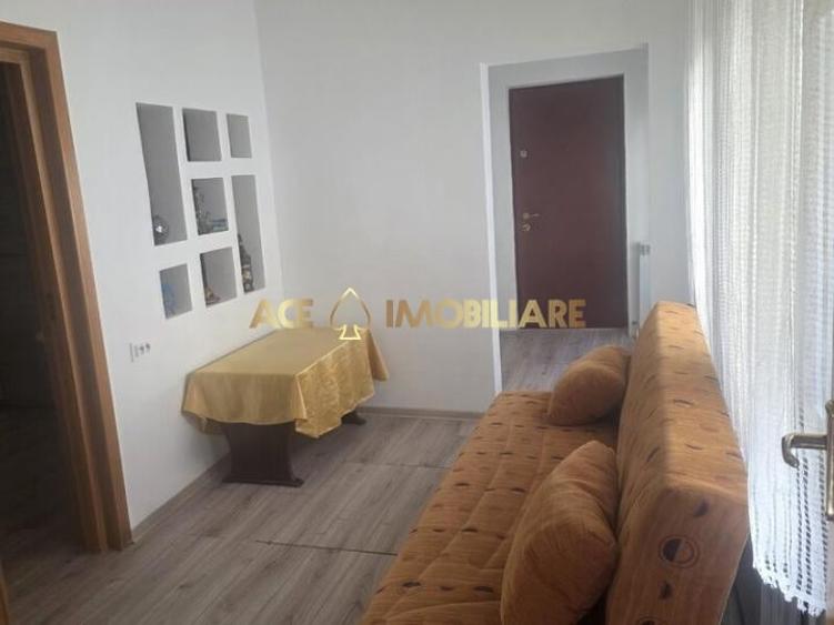 Casă individuală cu 4 camere cu Canalizare în Colentina