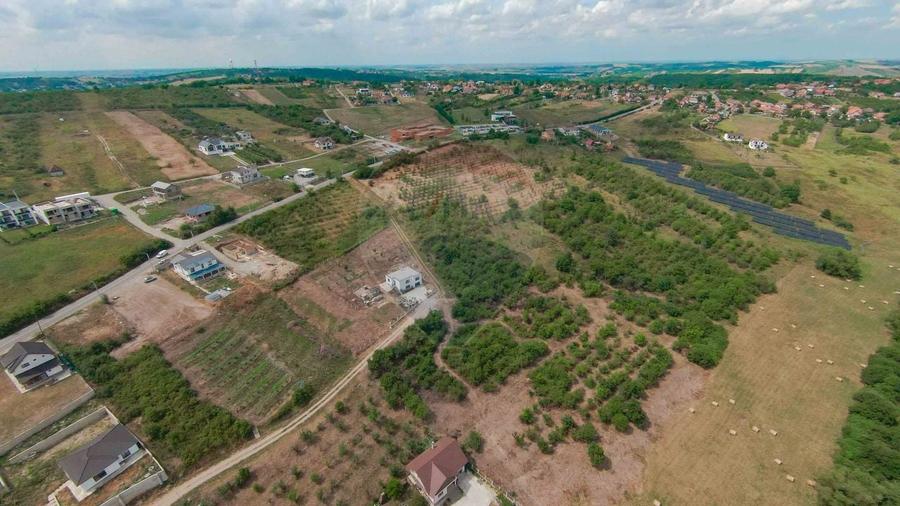 Teren Construcții intravilan de 1163 mp, în Central