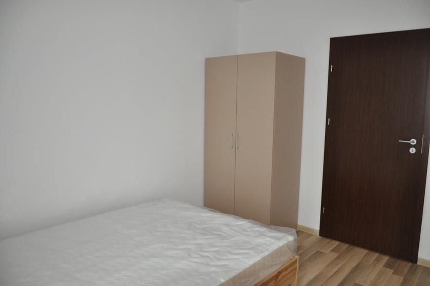 Apartament cu 3 camere decomandat, mobilat în Complex Studențesc