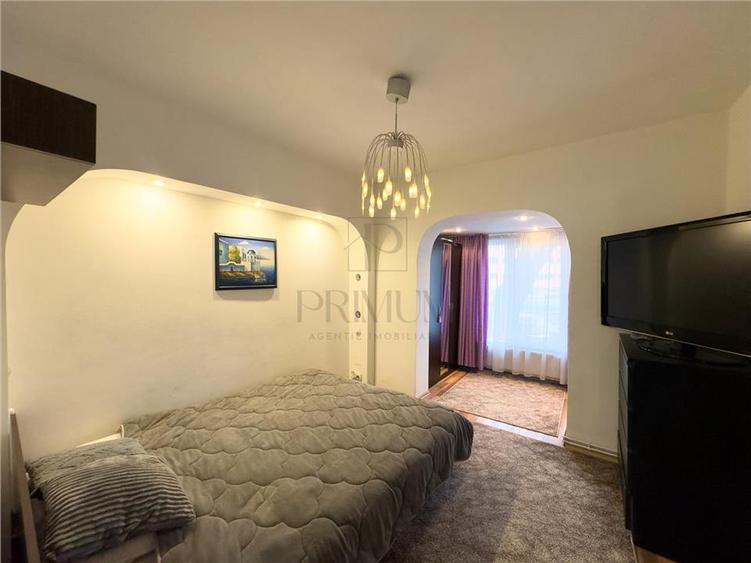 Apartament cu 3 camere decomandat, mobilat în Buziașului