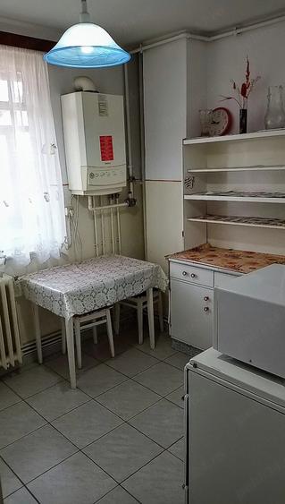 Apartament cu 2 camere semidecomandat în Cedonia