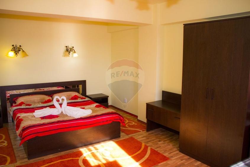 Hotel/Pensiune, de 5,200 mp, în Mânăstirea