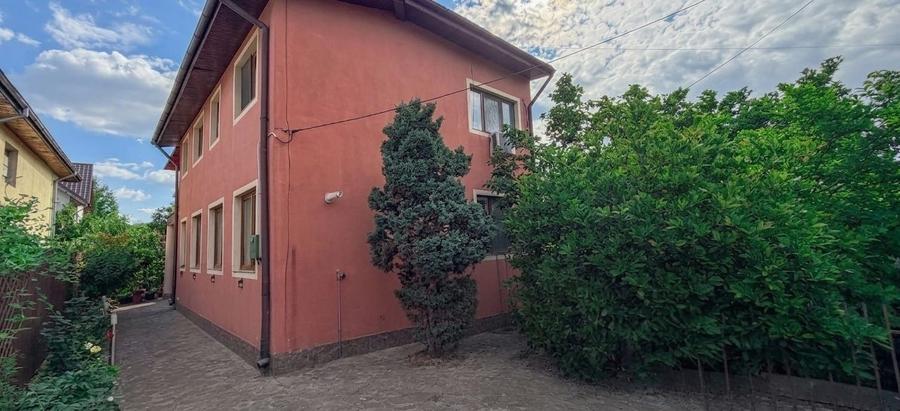 Casă cu 4 camere în Sud