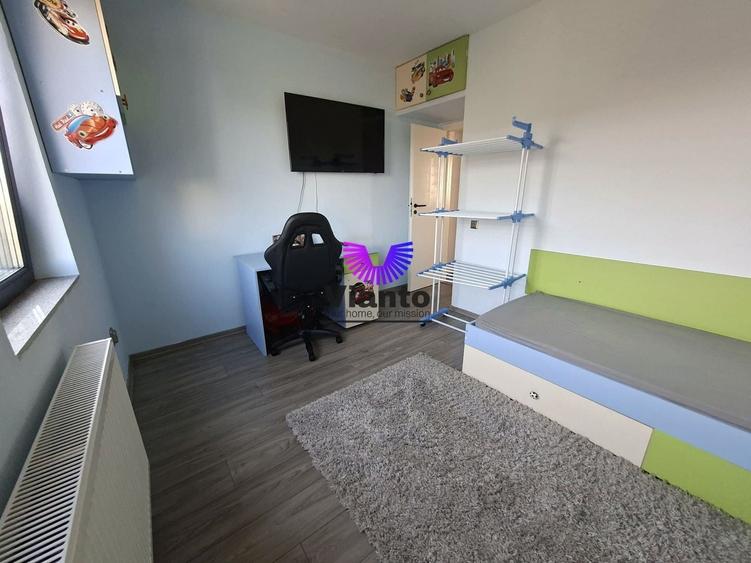 Apartament cu 3 camere decomandat, mobilat în Șelimbăr