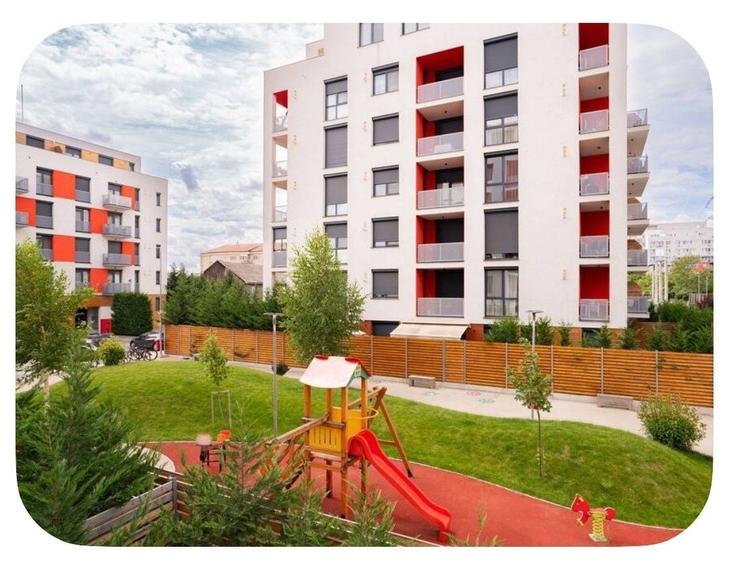 Apartament cu 2 camere decomandat în Exterior Vest