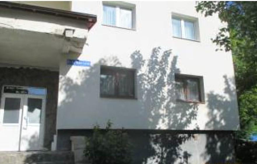 Apartament cu 3 camere în Răcădău