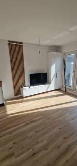 Apartament cu 2 camere semidecomandat în Clăbucet