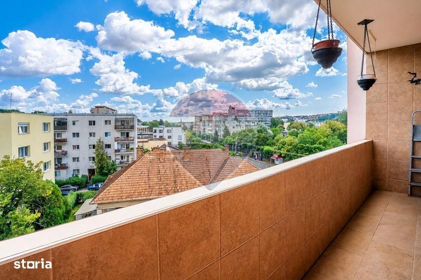 Apartament cu 3 camere semidecomandat în Grigorescu