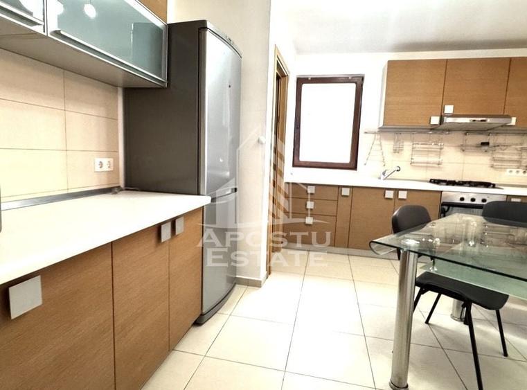 Apartament cu 3 camere semidecomandat în Șagului